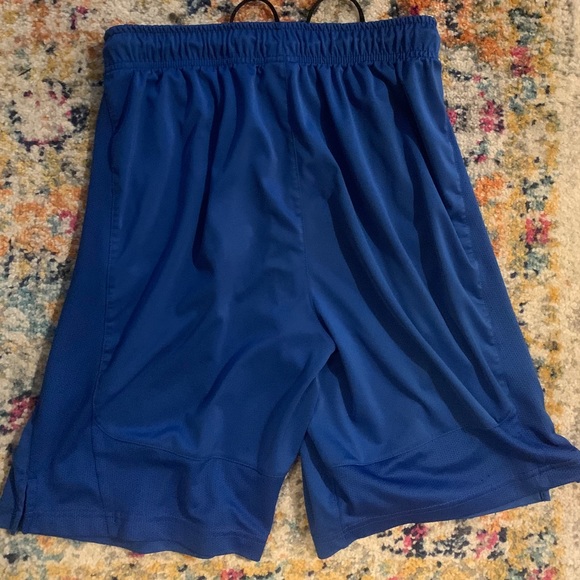 Nike Dri-fit athletic shorts - Picture 3 of 4